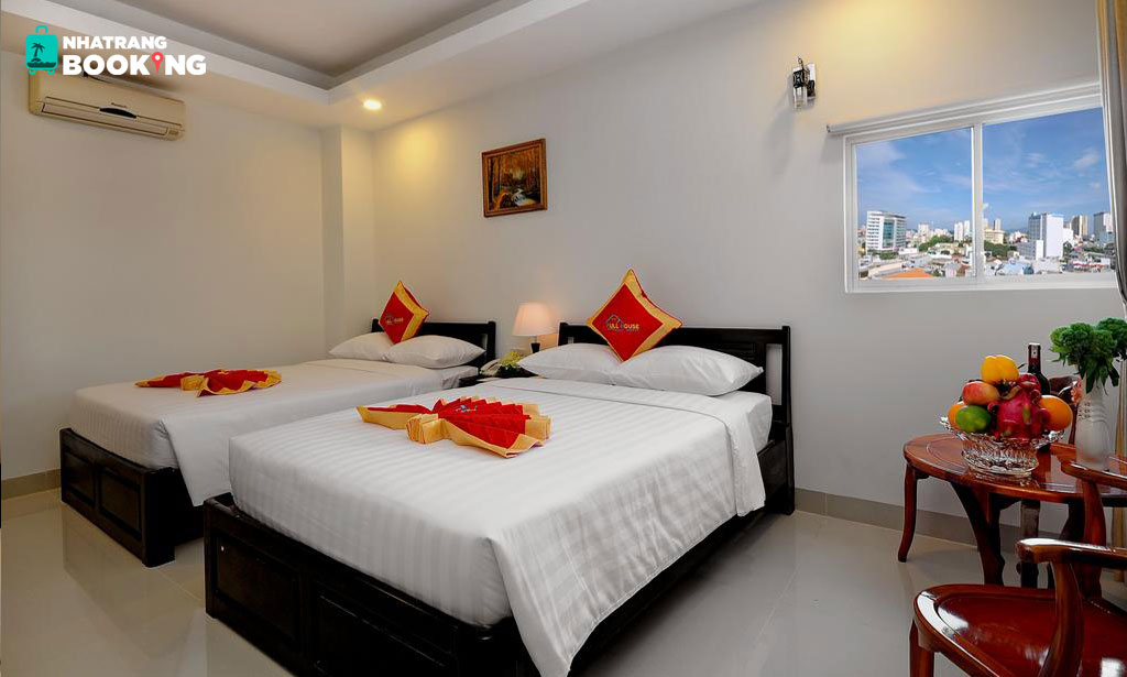 Khách sạn Full House Nha Trang
