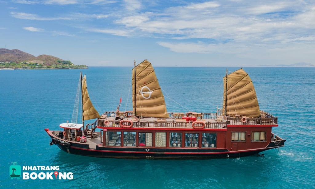 tour du thuyền Nha Trang